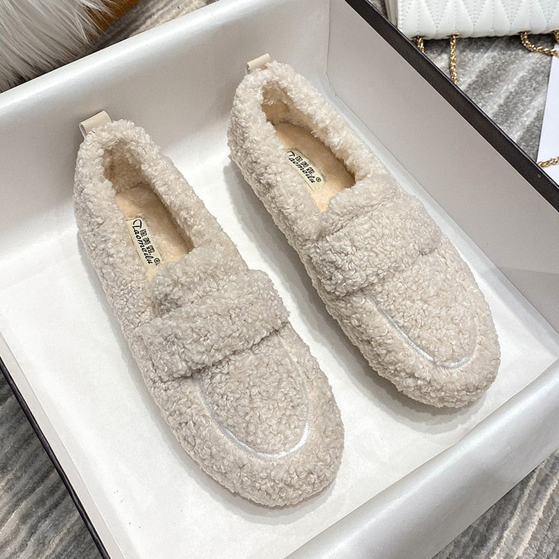 NEVEAH - ULTRA COZY MOCCASINS