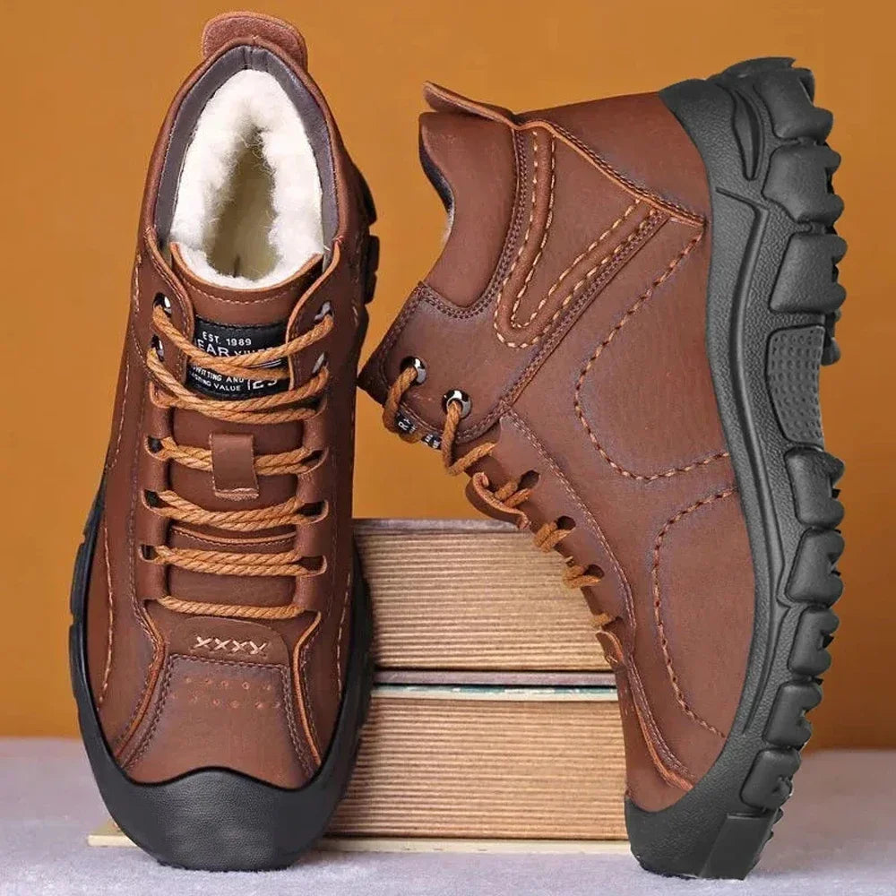 ADVENTURER PRO | PREMIUM HIKING BOOTS