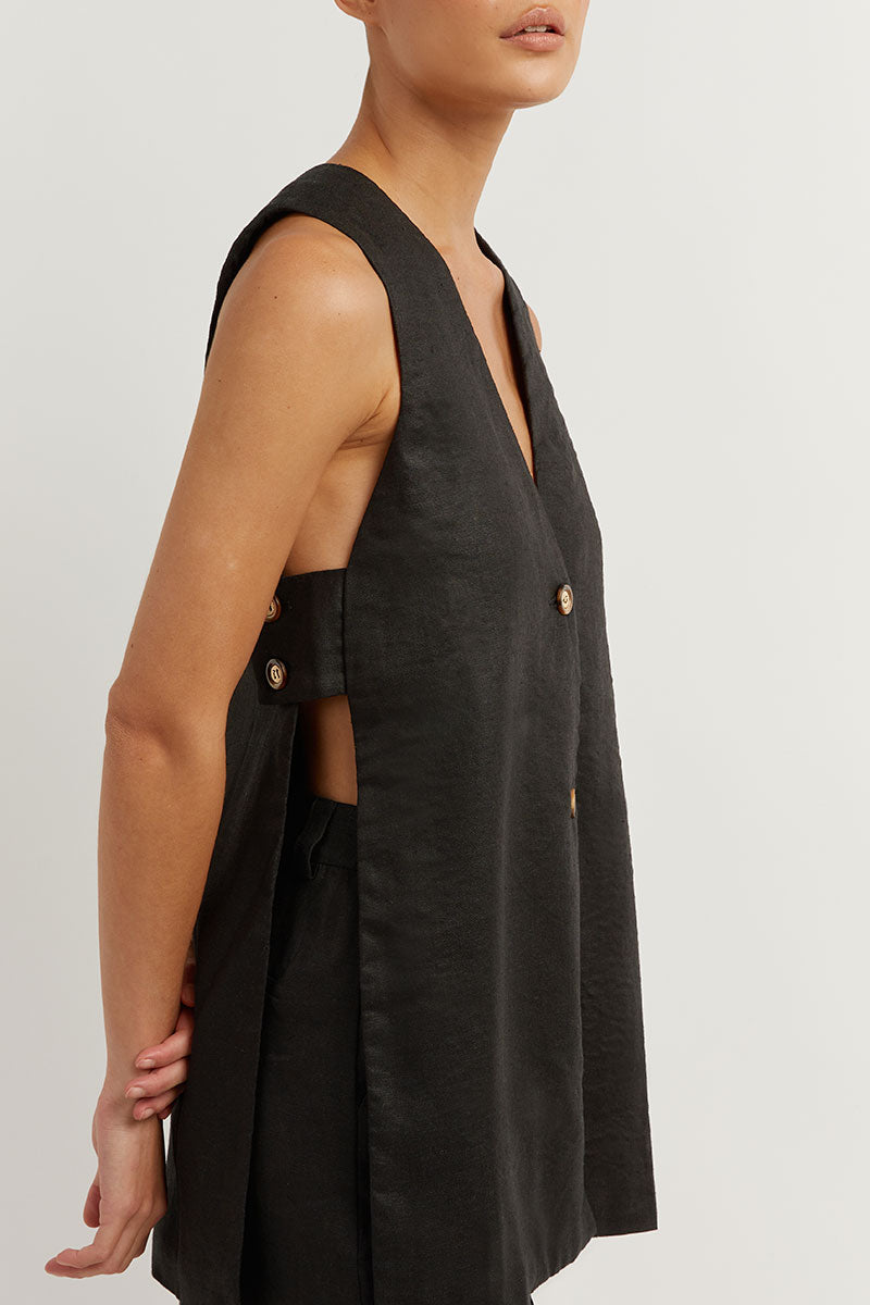 FAYLA | SLEEVELESS BUTTONED SET